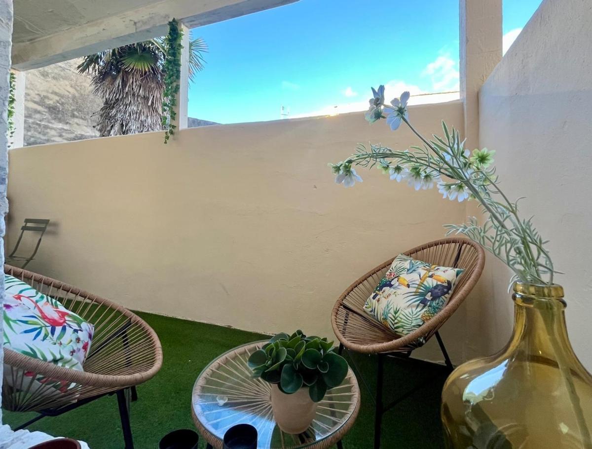 Escapade Vintage Avec Terrasse En Centre Historique Apartment ลาโรแชล ภายนอก รูปภาพ