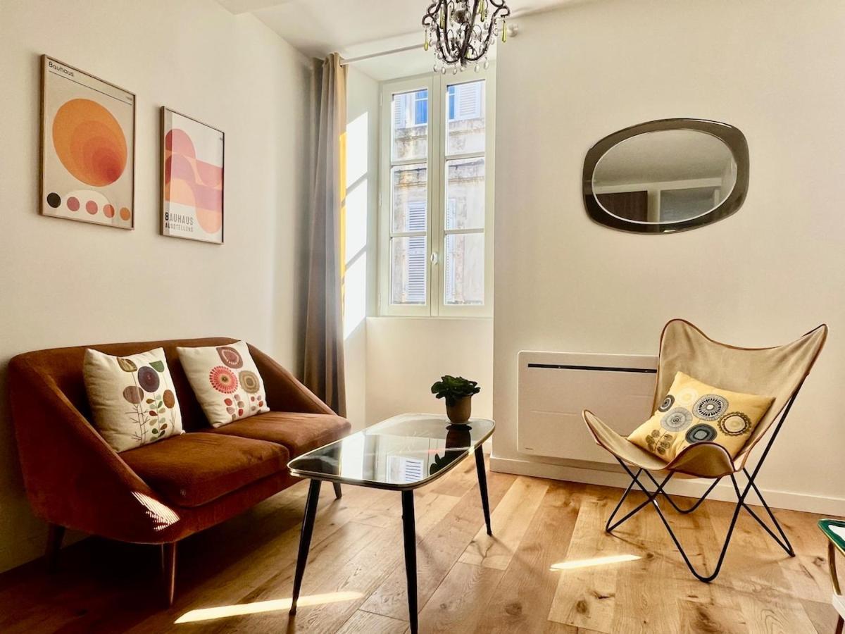 Escapade Vintage Avec Terrasse En Centre Historique Apartment ลาโรแชล ภายนอก รูปภาพ