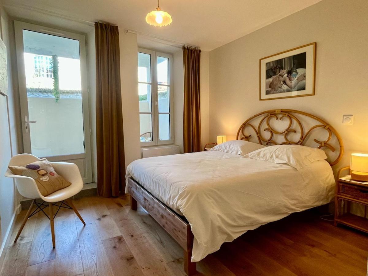 Escapade Vintage Avec Terrasse En Centre Historique Apartment ลาโรแชล ภายนอก รูปภาพ