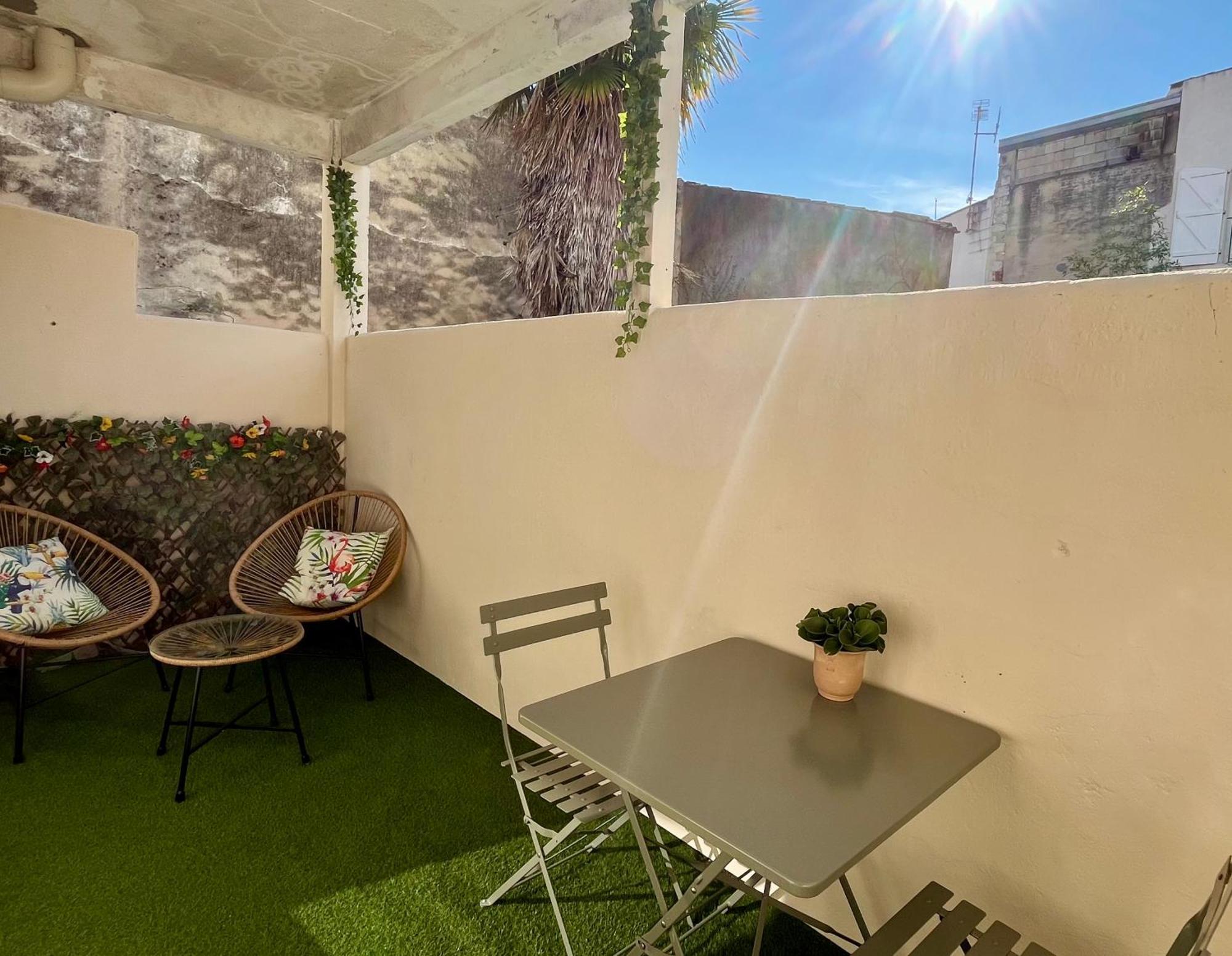 Escapade Vintage Avec Terrasse En Centre Historique Apartment ลาโรแชล ภายนอก รูปภาพ